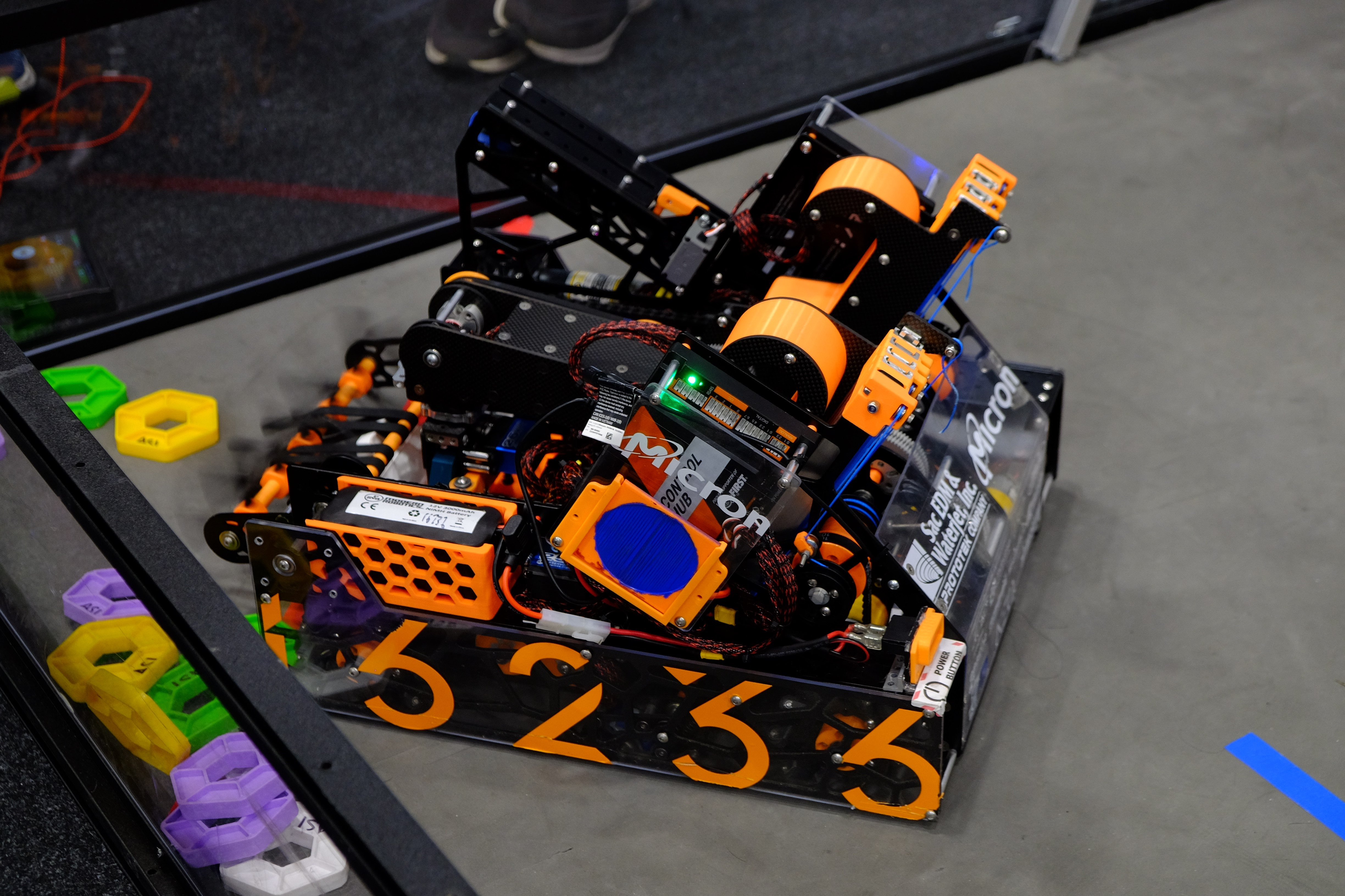 Juice 16236 Award-Winning "REDEMPTION v3" Robot